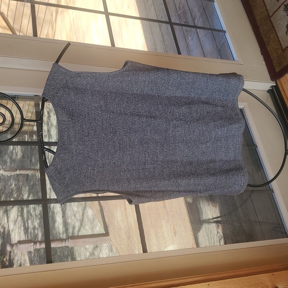 Pursuits Ltd 100% Extra Fine Merino Grey Wool Sleeveless Sz. M Tank Sweater - Picture 3 of 10